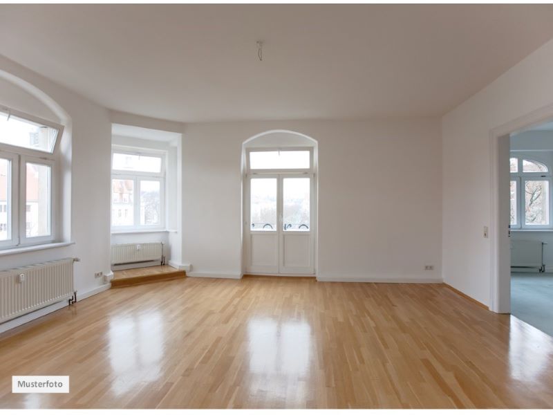 Etagenwohnung in 90419 Nürnberg, Innere Hallerstr.