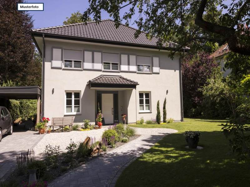 Einfamilienhaus mit Einliegerwohnung in 72160 Horb, Burghalde