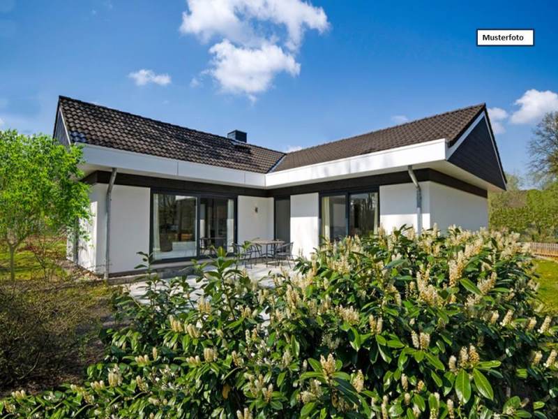 Einfamilienhaus mit Einliegerwohnung in 66450 Bexbach, Wellesweilerstr.