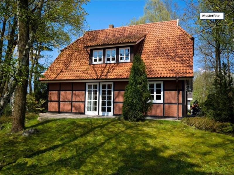 Einfamilienhaus mit Einliegerwohnung in 74585 Rot am See, Finkenweg