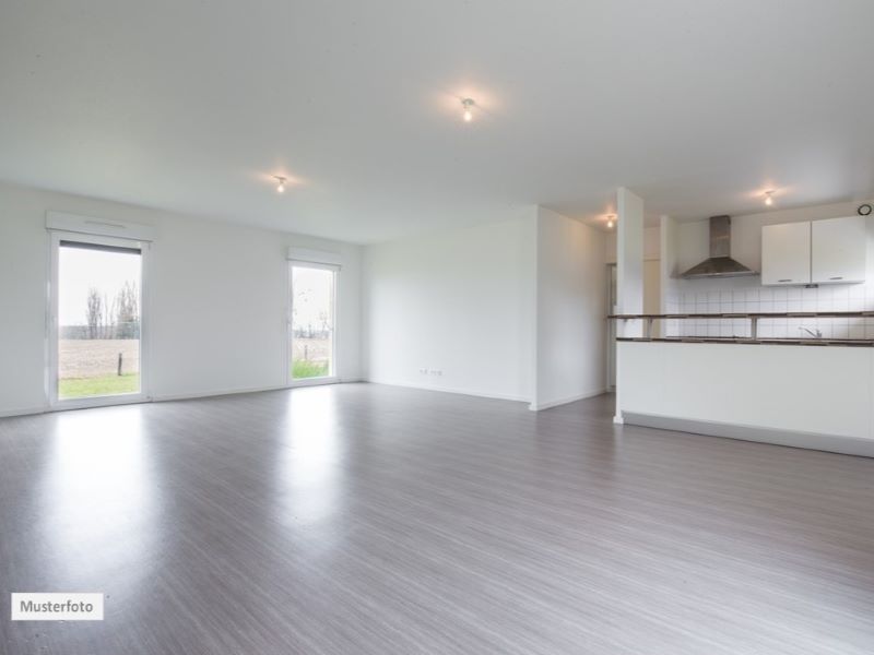 Doppelhaushälfte in 42549 Velbert, Losenburger Weg