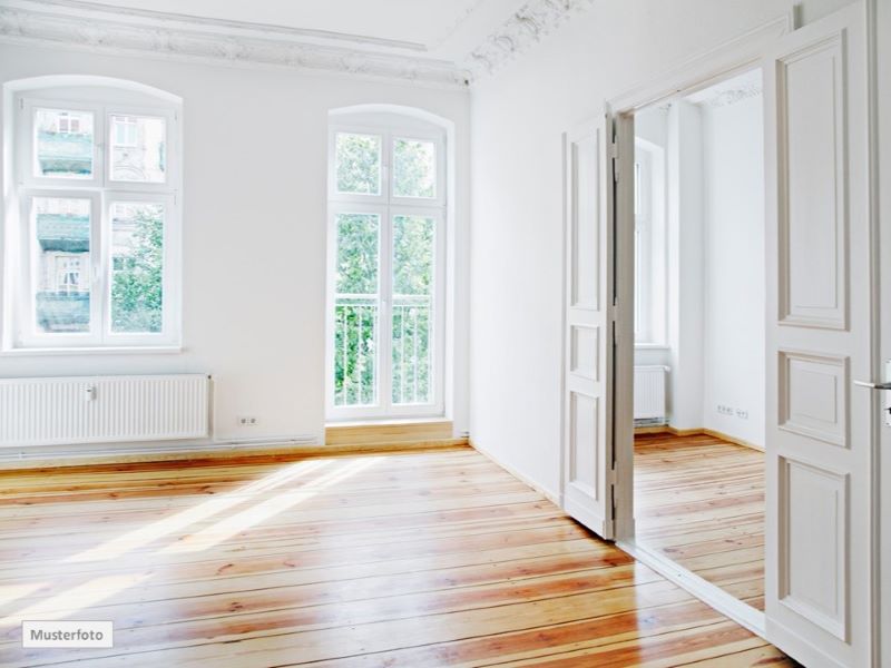 Erdgeschosswohnung in 12165 Berlin, Schützenstr.