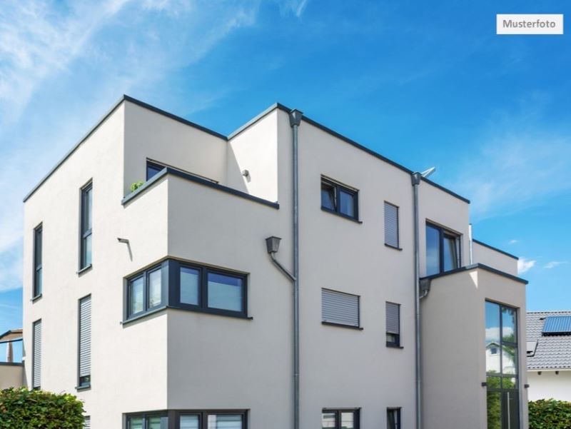 Mehrfamilienhaus in 51375 Leverkusen, Am Kühnsbusch