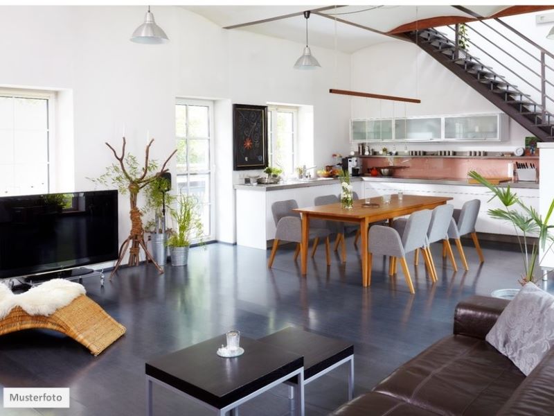 Etagenwohnung in 07743 Jena, Nollendorfer Str.