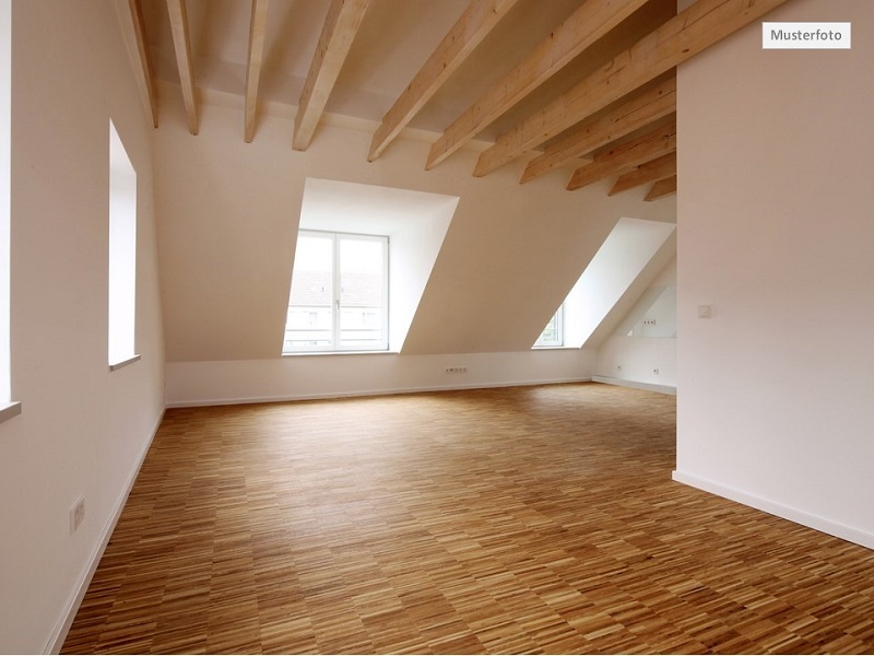 Etagenwohnung in 42115 Wuppertal, Mettmanner Str.