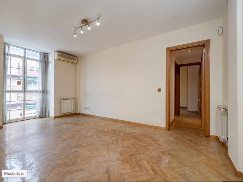 Etagenwohnung in 63069 Offenbach, Friedrichsring