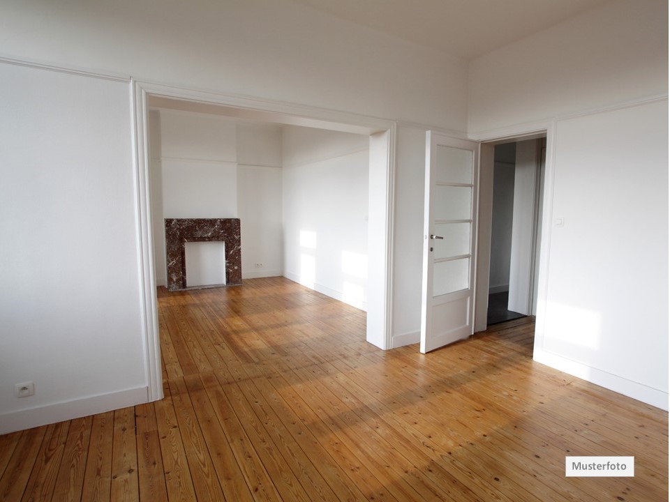 Etagenwohnung in 71642 Ludwigsburg, Marbacher Str.